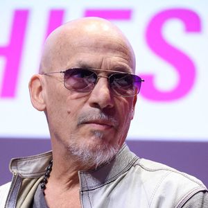 Le chanteur de 64 ans a dû soigner son cancer du poumon

Florent Pagny assiste à la cérémonie de remise du Prix de l'Ambassadeur de l'association ELA (European Leukodystrophy Association) à la Cité des Sciences et de l'Industrie à Paris, France, le 07 juin 2023. Photo par Jerome Domine/ABACAPRESS.COM