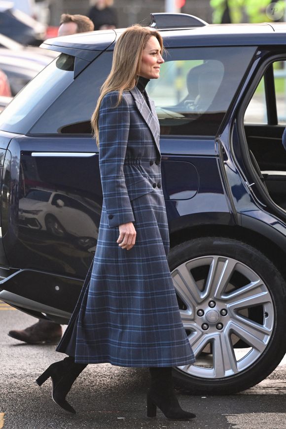 À Stirling, le couple a rencontré les équipes britanniques de curling en préparation pour les Jeux olympiques d’hiver 2026.

Le prince William, prince de Galles, et Catherine (Kate) Middleton, princesse de Galles, arrivent pour visiter l'Académie nationale de curling à Stirling, Royaume Uni, le 20 janvier 2026. Cover Images via ZUMA Press / Bestimage/Bestimage