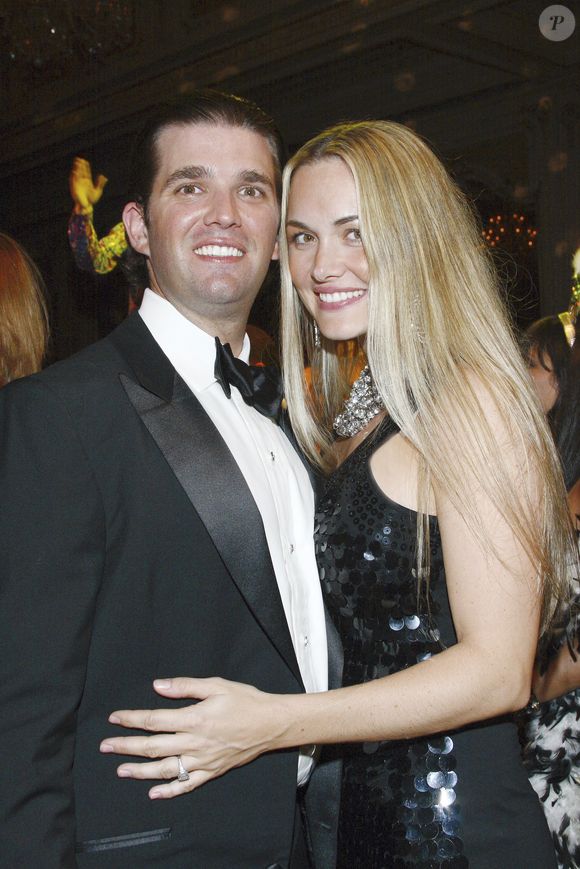 Vanessa Trump et Donald Trump, Jr. ont été mariés de 2005 à 2018

Info - Tiger Woods officialise sa relation avec Vanessa Trump - Archives - Donald Jr. et sa femme Vanessa Trump. Nouvel an 2010 à Mar A Lago. Le 31 décembre 2009. Agence - Bestimage