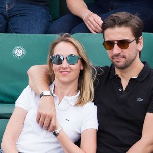 Audrey Lamy et son petit ami Thomas dans les tribunes lors des Internationaux de France de tennis à Roland-Garros le 31 mai 2018 à Paris, France. Photo Nasser Berzane/ABACAPRESS.COM
