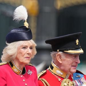 Le roi Charles III d'Angleterre et Camilla Parker Bowles, reine consort d'Angleterre - Des membres de la famille royale assistent à la parade « Trooping the Colour » au palais de Buckingham, à Londres, au Royaume-Uni, le 13 juin 2026.

© Julien Burton / Bestimage