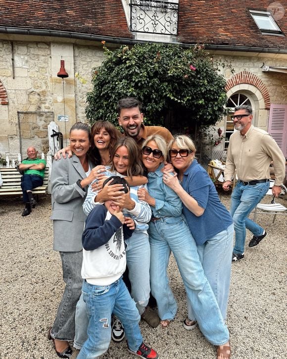 Clémence est en couple avec Charles, le frère de Faustine Bollaert