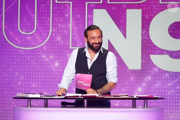 H2O appartenait depuis 2015 au groupe audiovisuel Banijay.

Exclusif - Cyril Hanouna, sur le plateau de  TBT9 présenté par C.Hanouna, et diffusé en direct sur W9, Paris, France, le 05 novembre 2025. © Jack Tribeca / Bestimage