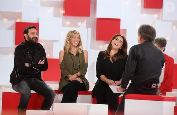 Exclusif - Cyril Hanouna, Enora Malagré, Valérie Bénaïm, Michel Drucker et Isabelle Morini-Bosc - Enregistrement de l'émission "Vivement la télé" de Michel Drucker au Studio Gabriel  avec une partie de l'équipe de Touche pas à mon poste (TPMP)  le 9 novembre 2016. L'émission sera diffusée sur France 2 le 13 novembre 2016.
© Dominique Jacovides / Bestimage