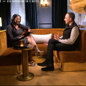 Aya Nakamura et Nikos Aliagas le 16 janvier 2021 sur TF1 dans l'émission "50 Mn Inside".