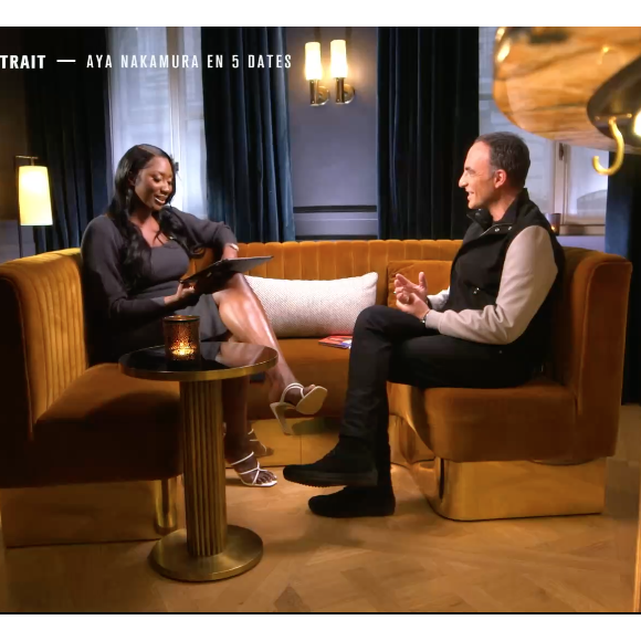 Aya Nakamura et Nikos Aliagas le 16 janvier 2021 sur TF1 dans l'émission "50 Mn Inside".