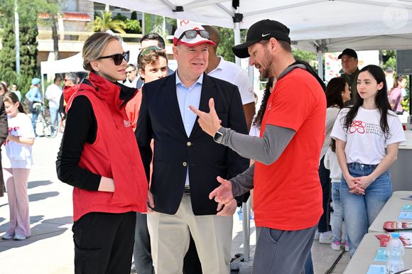 Le prince Albert II de Monaco et la princesse Charlene ont participé à la Road Safety Day, une journée de sensibilisation et de sport pour toute la famille dédié à la sécurité routière à vélo et à l'initiation des jeunes au sport, à Monaco organisée par la Fondation Princesse Charlene, le 23 mars 2025.  © Bruno Bebert/Bestimage