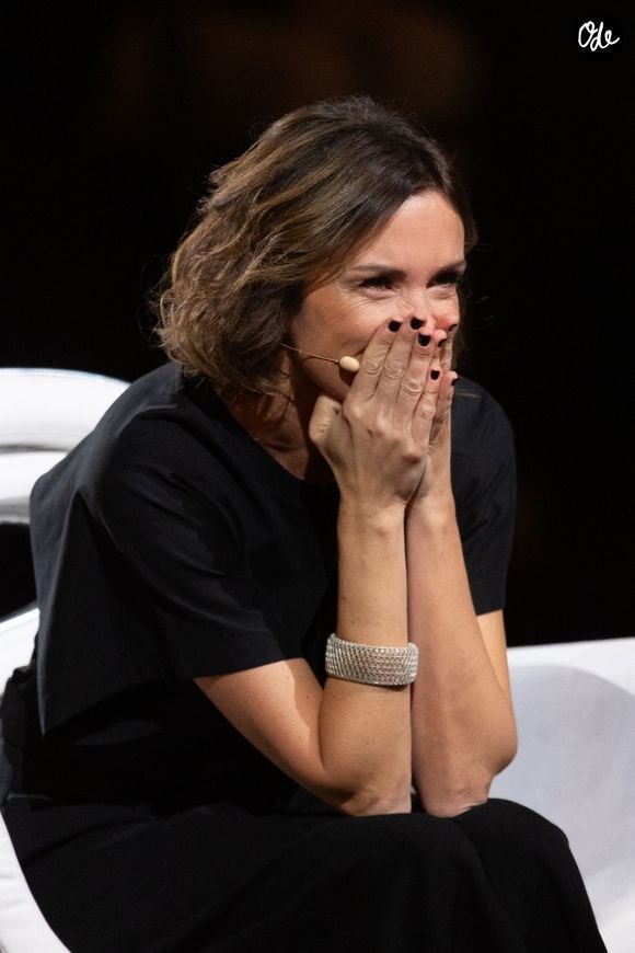 Exclusif -  Isabelle Ithurburu lors de l'enregistrement de l'émission "La chanson secrète N°14", présentée par Nikos Aliagas et diffusée le 26 décembre sur TF1, à Paris le 9 décembre 2025. © Jacovides-Moreau/Bestimage