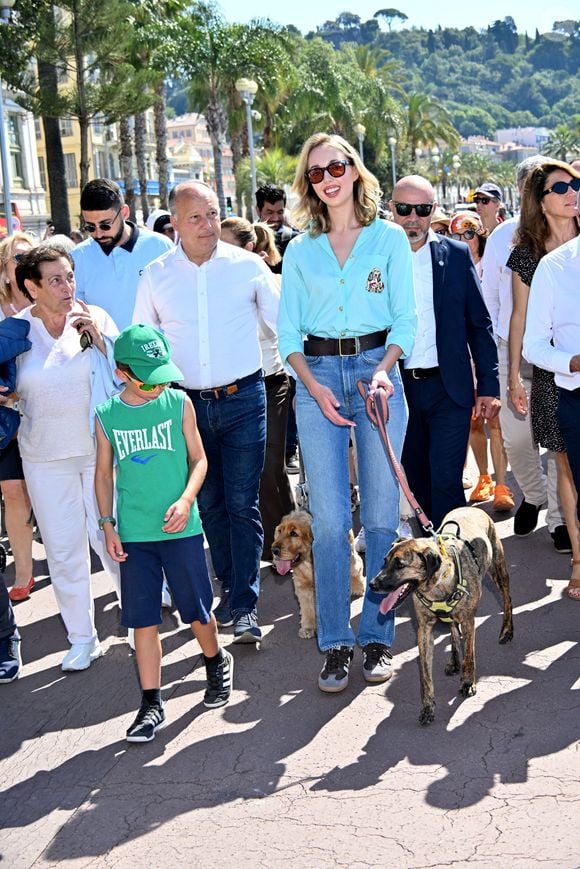 A l'initiative d'Henry-Jean Servat, le journaliste, écrivain, adjoint au maire de la ville de Nice délégué à la protection animale, a eu lieu la 5eme Marche des Animaux sur la Promenade des Anglais à Nice, le 24 mai 2026. Cette année c'est la princesse Maria Chiara de Bourbon des Deux Siciles qui est la marraine de cette marche, en présence d'Eric Ciotti, le maire de Nice et président de l'Union des droites pour la République. © Bruno Bebert/Bestimage