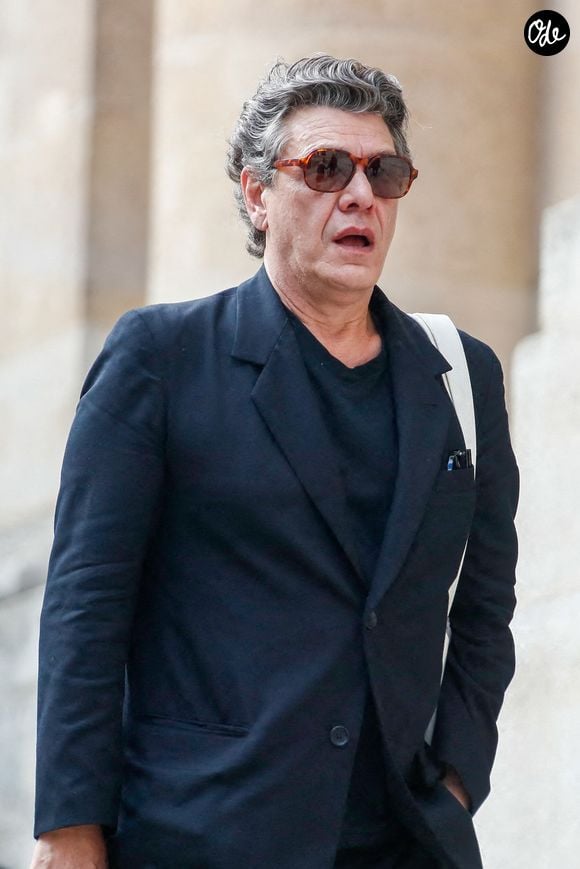 Marc Lavoine - Sorties des obsèques de Thierry Ardisson en l’église Saint-Roch de Paris, France, le 17 juillet 2025. © Clovis-Jacovides/Bestimage