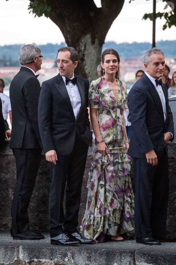 Charlotte Casiraghi et son compagnon Gad Elmaleh - Arrivées pour la soirée de mariage de Pierre Casiraghi et Beatrice Borromeo au château Rocca Angera (château appartenant à la famille Borromeo) à Angera sur les Iles Borromées, sur le Lac Majeur, le 1er août 2015. @SGP / BESTIMAGE