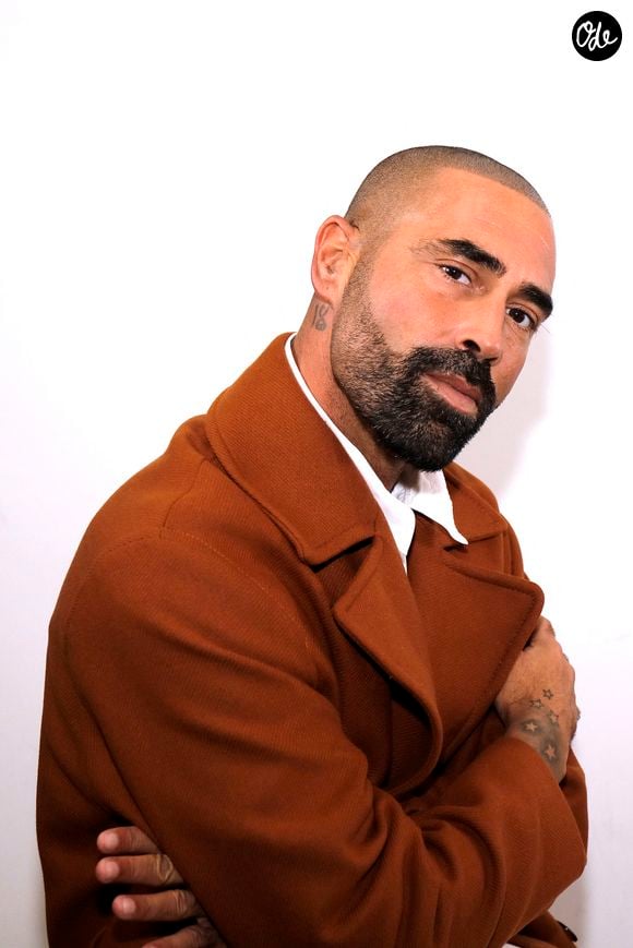 Sur Instagram, le chanteur de 45 ans a annoncé l'arrivée de ses jumeaux, Shad et Sinaï.

Exclusif - Portrait de Sofiane (Sofiane Tadjine-Lambert , Star Academy 4) en marge de l'émission "L'instant de Luxe" à Paris le 21 octobre 2021.
© Cédric Perrin / Bestimage