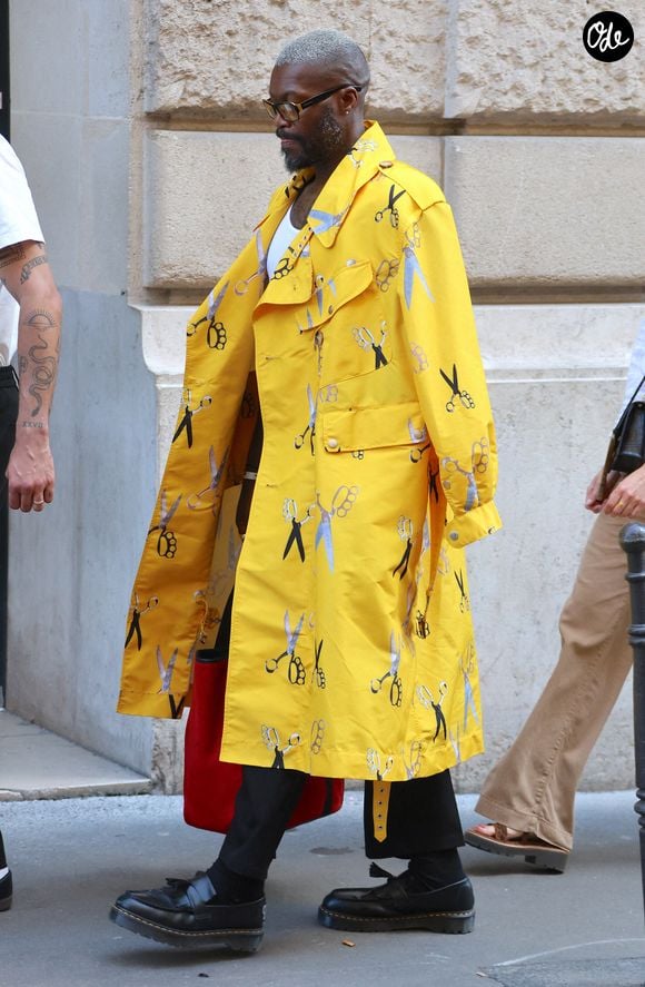 L'ancien footballeur Djibril Cissé se promène dans les rues de Paris, en France, le 23 juin 2024. Photo de Dylan Travis/ABACAPRESS.COM