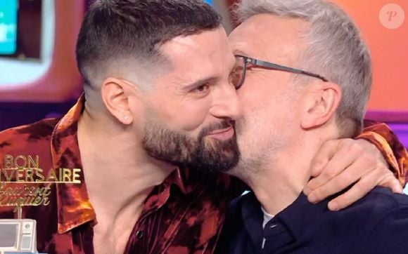 Laurent Ruquier et son compagnon Hugo Manos sur le plateau des "Enfants de la télé"
