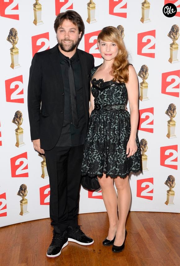 Arthur Jugnot et sa compagne Cécilia Cara lors de la 26e nuit des Molières aux Folies Bergère à Paris, le 2 juin 2014.