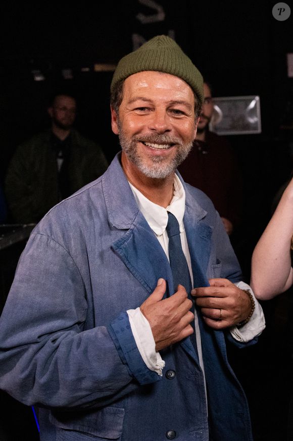 Exclusif - Christophe Mae - Backstage avec les artistes pour les surprises de l'enregistrement de l'émission "La chanson secrète N°14", présentée par N.Aliagas et diffusée le 26 décembre sur TF1, à Paris, France, le 9 décembre 2025. © Jacovides-Moreau/Bestimage