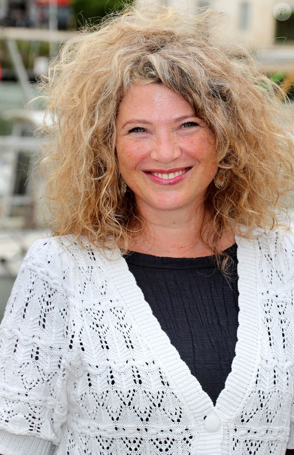 L'occasion pour elle de revenir sur une période difficile de sa vie : le tournage de "Candice Renoir"

Cécile Bois - Photocall du film "Signalements" lors de la 26ème Edition du Festival de la Fiction de La Rochelle. Le 11 septembre 2024
© Patrick Bernard / Bestimage