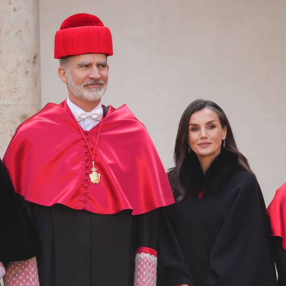 Le roi Felipe VI et la reine Letizia d'Espagne lors de la cérémonie d'investiture du roi Felipe VI en tant que docteur honoris causa (diplôme honorifique) par l'Université d'Alcala à Alcala de Henares, Espagne, le 27 février 2025. © David/Cordon Presss/Bestimage