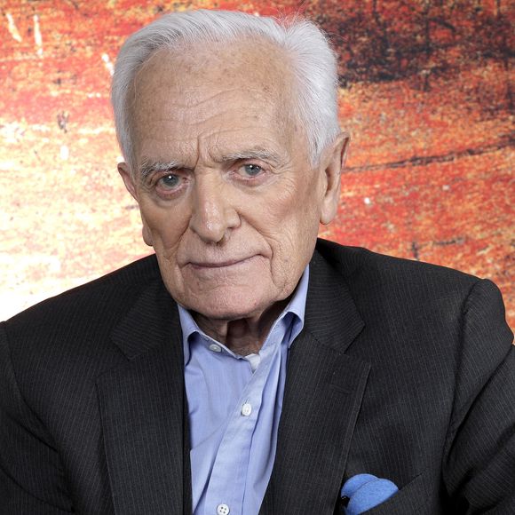 Exclusif - Portrait de Philippe Labro lors de l'enregistrement de l'émission "Chez Jordan de Luxe" à Paris. Le 17 avril 2024
© Cédric Perrin / Bestimage