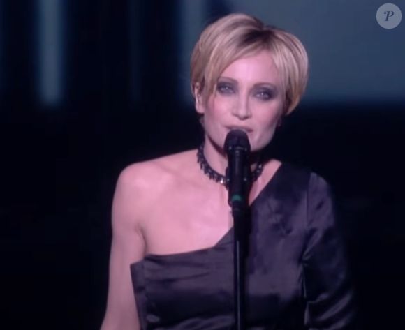 Patricia Kaas défendant les couleurs de la France au Concours Eurovision de la chanson 2009, à Moscou. 

(Capture d'écran - YouTube)