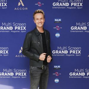 Il adore sa version de "Ah les crocodiles"
Exclusif - Cyril Feraud - Première édition du Multi Screen Grand Prix : une célébration inédite de la création audiovisuelle française dans le cadre prestigieux du Pullman Paris Tour Eiffel sous la présidence de S. Martin (Directeur Général de l’ARPP : l’Autorité de Régulation Professionnelle de la Publicité et également Président de La Fabrique des Formats) et animée par E. Eméyé (journaliste et présentatrice).
Cet événement a rassemblé les professionnels de l’audiovisuel autour d’une ambition commune : mettre à l’honneur l’excellence de la création française tous formats confondus. Paris le 12 juin 2025 - © Jack Tribeca / Bestimage