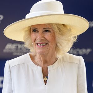 En 2024, elle fut l'un des membres les plus actifs de la famille royale en participant à plus de 230 engagements publics

Camilla Parker Bowles, reine consort d'Angleterre à Ascot au Royaume-Uni le 26 juillet 2025.
Credit Image: © Cover Images via ZUMA Press / Bestimage