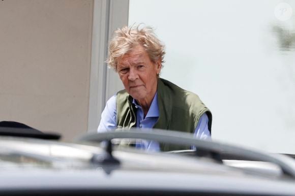 Après plusieurs semaines d'hospitalisation, le prince Ernst-August de Hanovre quitte l'hôpital Ruber International à Madrid, le 21 avril 2025.