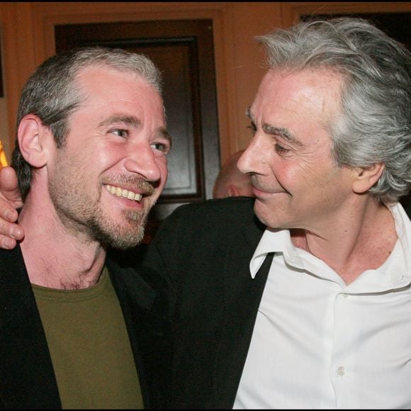 Un silence qui était "un moyen de défense" pour lui qui a vécu une enfance particulière

Pierre Arditi et son fils Frédéric
BERTRAND RINDOFF PETROFF / BESTIMAGE