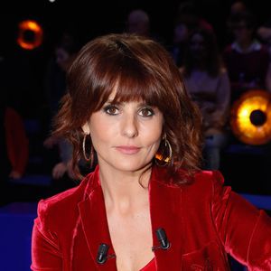 Faustine Bollaert s'affiche toujours à la pointe de la mode.

Exclusif - Faustine Bollaert - Backstage - Enregistrement de l'émission "La boîte à secrets", présentée par F.Bollaert
© Christophe Clovis / Bestimage