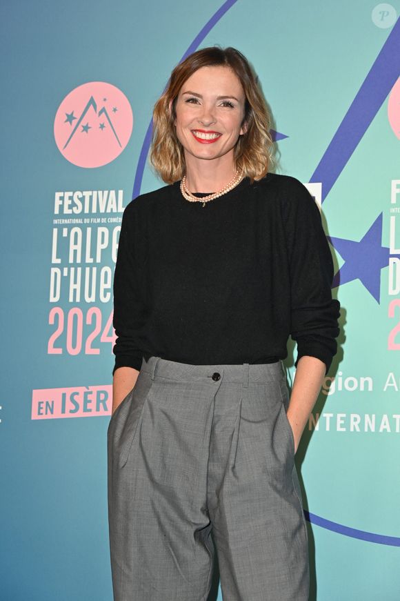 De quoi rendre fière sa maman

Isabelle Ithurburu arrive à la cérémonie d'ouverture du 27ème Festival du Film de Comédie à L'Alpe d'Huez, France, le 15 janvier 2024. Photo par Mireille Ampilhac/ABACAPRESS.COM