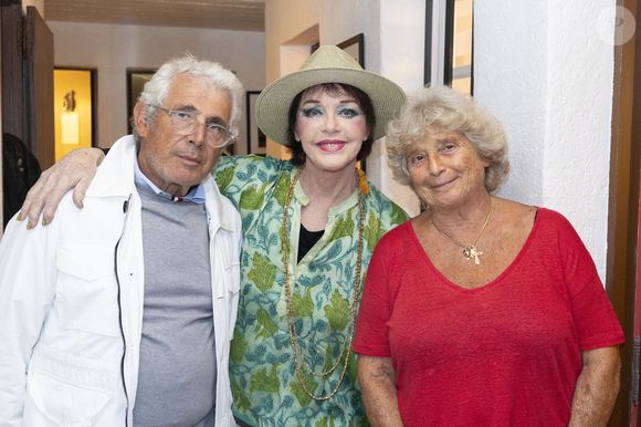 Michel Boujenah, Anny Duperey, Jacqueline Franjou avant le spectacle musical "Viens Poupoule" au théâtre de Verdure lors du 41ème Festival de Ramatuelle, le 6 août 2025. 

© Cyril Bruneau / Festival de Ramatuelle / Bestimage