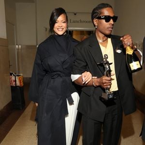 Rihanna a fait son premier tapis rouge depuis la naissance de son troisième enfant.

New-York -  Rihanna et A$AP Rocky aux CFDA Fashion Awards, au musée américain d’histoire naturelle à New York.
GOFF  / BESTIMAGE