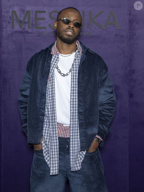 Dadju au photocall du défilé Messika Collection Femme Prêt-à-Porter Printemps/Eté 2026 lors de la Fashion Week de Paris (PFW), au Musée des Arts décoratifs, à Paris, France, le 13 octobre 2025. © Olivier Borde/Bestimage