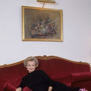 Elle profite régulièrement des Tuileries, se promène avec ses petits-enfants et visite le Jeu de Paume pour ses expositions photo.

Archives - En France, à Paris, rendez-vous avec Marie-Christine BARRAULT à l'Hotel Plaza. Le 18 novembre 1993
© Bruno Schneider via Bestimage