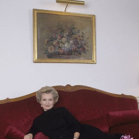 Elle profite régulièrement des Tuileries, se promène avec ses petits-enfants et visite le Jeu de Paume pour ses expositions photo.

Archives - En France, à Paris, rendez-vous avec Marie-Christine BARRAULT à l'Hotel Plaza. Le 18 novembre 1993
© Bruno Schneider via Bestimage