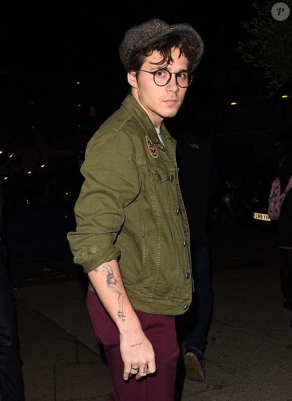 Victoria Beckham et David Beckham ainsi que leur fils Brooklyn Beckham sont vus arrivant au Laylow London pour la Haig Club House Party, Londres, Royaume-Uni, le 3 décembre 2018. Photo par Hewitt/Splash News/ABACAPRESS.COM