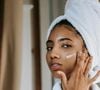 Le principe repose sur un cycle de 4 nuits. Exfoliation, rétinol, puis deux nuits de réparation.

Sora Shimazaki sur Pexels