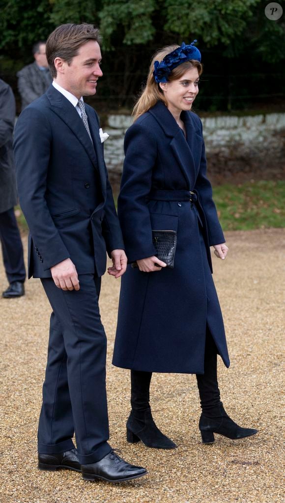 La princesse Beatrice d’York et son mari Edoardo Mapelli Mozzi - Les membres de la famille royale britannique lors de la messe du matin de Noël en l'église St-Mary Magdalene à Sandringham, le 25 décembre 2023.