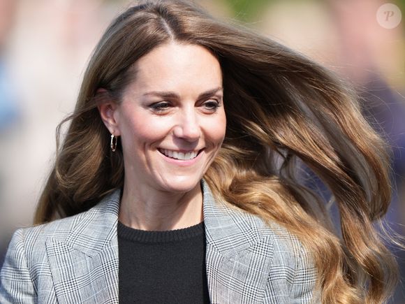 Après avoir vécu une année 2024 très compliquée, l'épouse du prince William a pu revenir sur le devant de la scène.

La princesse de Galles viste les filatures de soie de Sudbury à Sudbury, dans le Suffolk, au Royaume-Uni, le 11 septembre 2025. Photo par Julien Burton / Bestimage