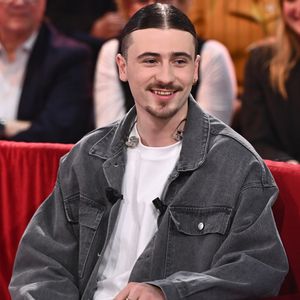 Exclusif - Pierre Garnier lors de l'enregistrement de l'émission "Vivement dimanche" au studio Rive Gauche, à Paris, France, le 11 décembre 2024, présentée par M. Drucker et Diffusée sur France 3 le 30 mars 2025. © Guillaume Gaffiot/Bestimage