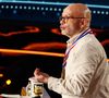 "J'ai fait huit heures de vélo ce week-end. C'est pour ça que je me suis permis d'aller au McDo", a répondu Yoann Riou. 
Exclusif - Cyril Feraud et Yoann Riou échangent leurs places le temps d'une question - Enregistrement de l'émission "100% logique" présentée par C. Feraud et qui sera diffusée le 25 octobre 2025 sur France 2 au studio du Lendit à Saint-Denis, France, le 14 mars 2025. © Christophe Clovis/Bestimage