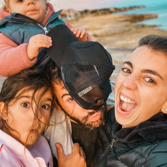 Laurent Ournac avec sa femme Ludivine et leurs enfants Capucine et Léon