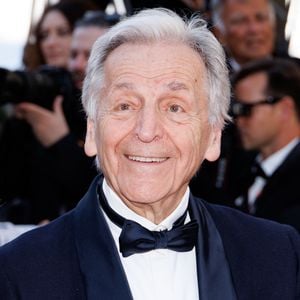 Constantin Costa-Gavras - Montée des marches du film « Dossier 137 » lors du 78ème Festival International du Film de Cannes, au Palais des Festivals à Cannes. Le 15 mai 2025
© Jacovides-Moreau / Bestimage