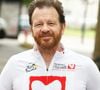 Philippe Lelièvre est marié dans la vraie vie et père de trois enfants.

Exclusif - Philippe Lelièvre - Portraits des personnalités à la veille de l'étape du coeur de l'association Mécénat Chirurgie Cardiaque (MCC) lors du Tour de France 2024 à Dijon, France, le 4 juillet 2024. © Christophe Clovis/Bestimage