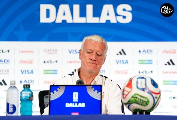 Quelques jours plus tôt encore, à 600 kilomètres de Paris, du côté de Concarneau, Didier Deschamps profitait de la fin de l'été. 

FOOTBALL : Conference de presse match France vs Espagne - Coupe du monde 2026 - 13/07/2026 - Didier Deschamps, head coach of France © Imago / PsnewZ / Bestimage