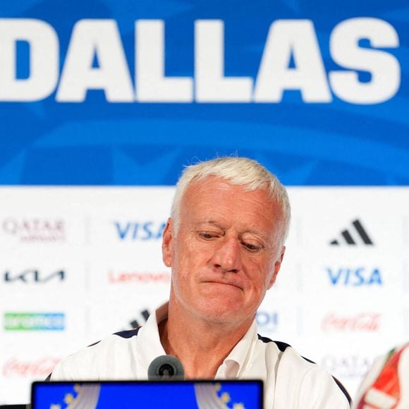 Quelques jours plus tôt encore, à 600 kilomètres de Paris, du côté de Concarneau, Didier Deschamps profitait de la fin de l'été. 

FOOTBALL : Conference de presse match France vs Espagne - Coupe du monde 2026 - 13/07/2026 - Didier Deschamps, head coach of France © Imago / PsnewZ / Bestimage