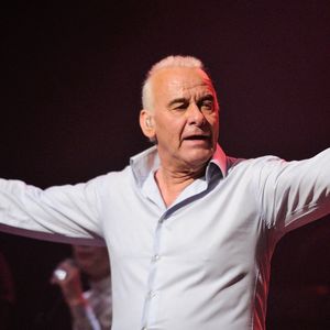 Michel Fugain se produisant lors du concert donné pour célébrer les 66 ans d'Israël au Palais des Sports de Paris, France, le 05 mai 2014. Photo by Aurore Marechal/ABACAPRESS.COM