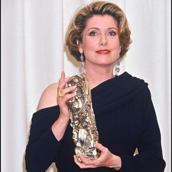 puis "Indochine"

Catherine Deneuve lors des César en 1993, elle a été récompensée pour "Indochine"
©AGENCE / BESTIMAGE