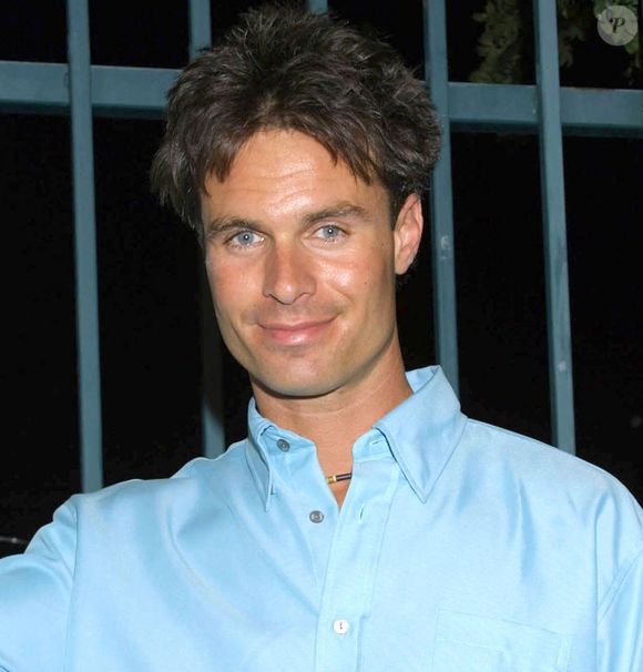 L'acteur Patrick Muldoon est décédé ce dimanche 19 avril 2026 des suites d'une crise cardiaque à son domicile de Los Angeles. Une nouvelle qui a provoqué une onde de choc.

Patrick Muldoon à Los Angeles, Hollywood.

©BestImage