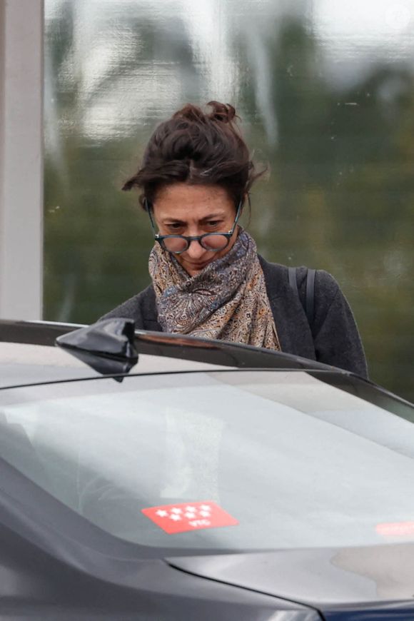 Claudia Stilianopoulos on her way out of the Ruber Internacional, on April 19, 2025, in Madrid (Spain).